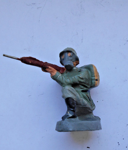 Soldat mit gasmaske - soldat, gasmaske,