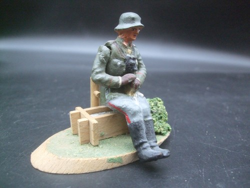 Lineol soldat sitzfigur - ,